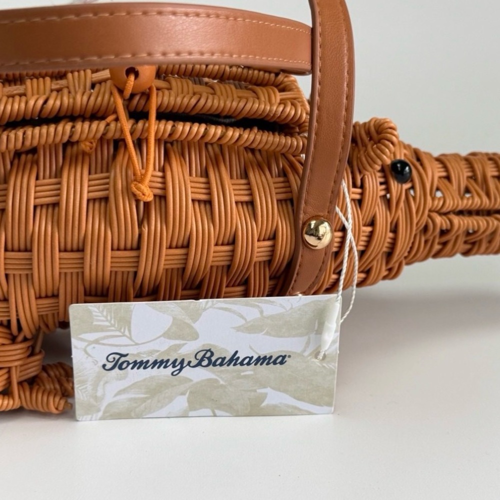 Tommy Bahama Wicker Woven Crocodile Shaped  Bag Handbag New NWT - Picture 10 of 14